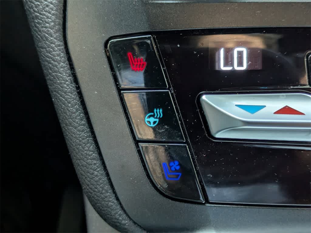 Thumbnail: 2020 Ford Explorer - 29