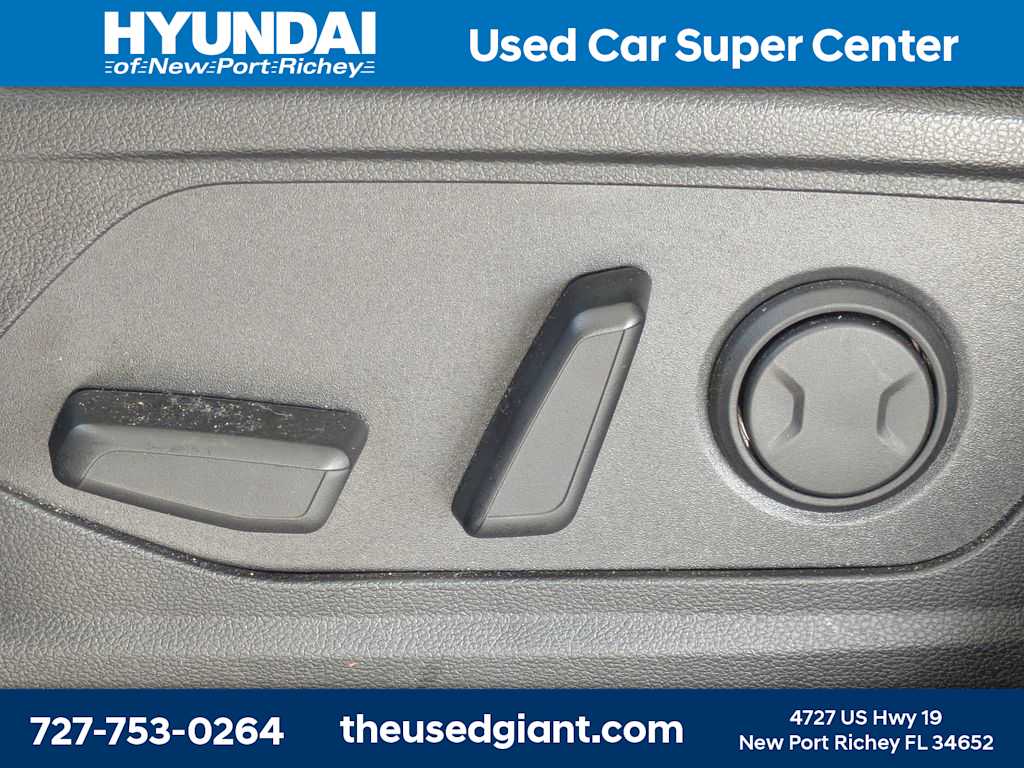 Thumbnail: 2023 Hyundai Santa Cruz - 20