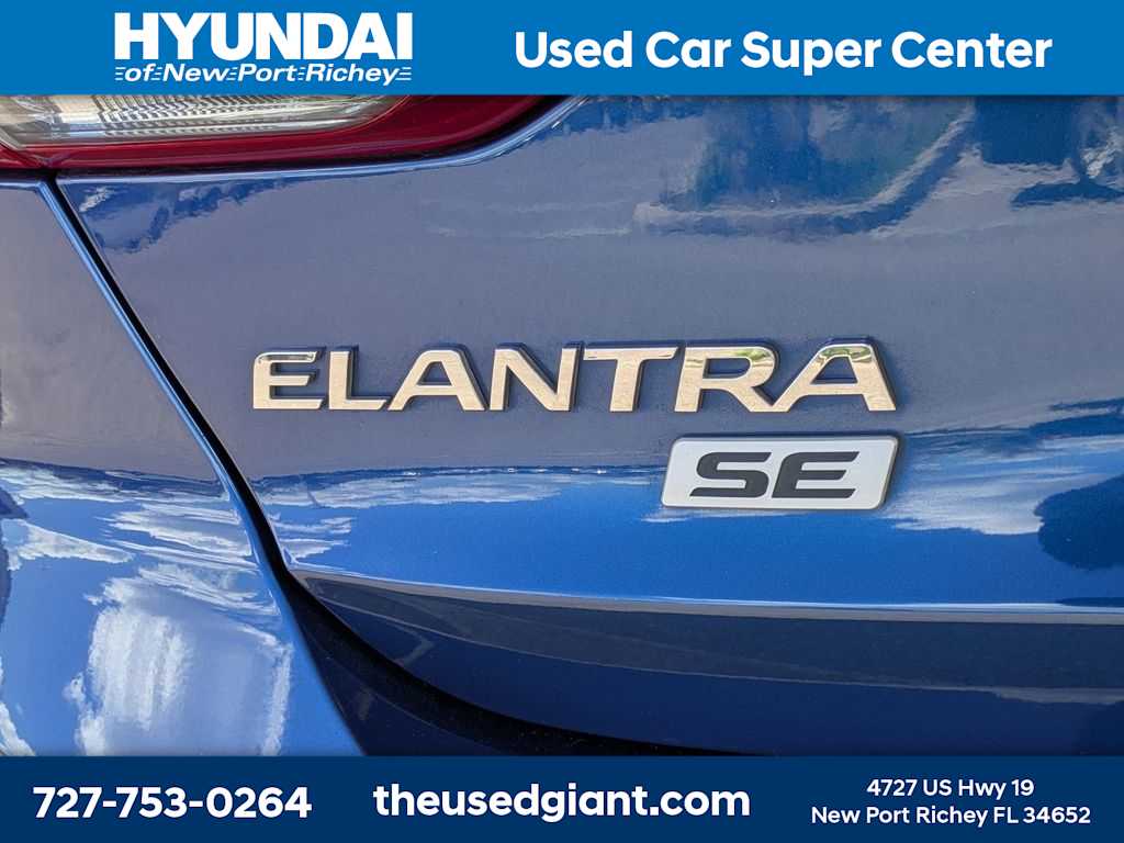 Thumbnail: 2018 Hyundai Elantra - 12