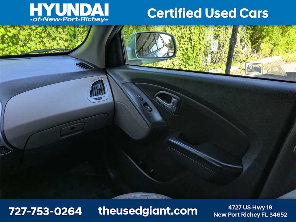 Thumbnail: 2013 Hyundai Tucson - 17