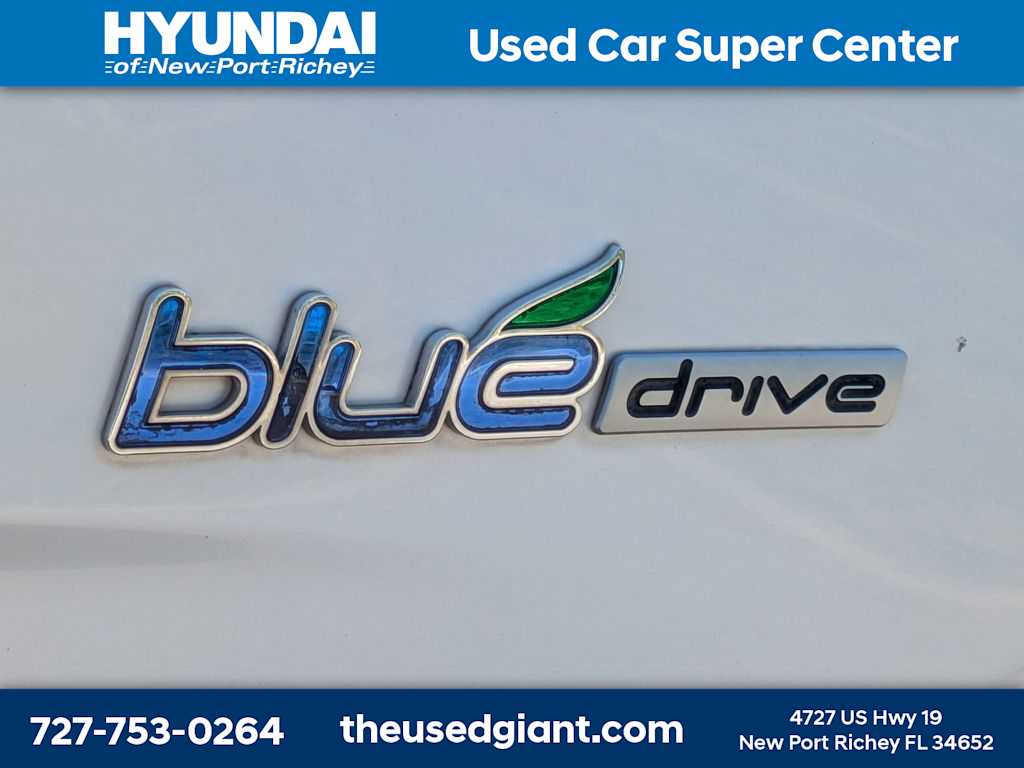 Thumbnail: 2013 Hyundai Sonata - 13