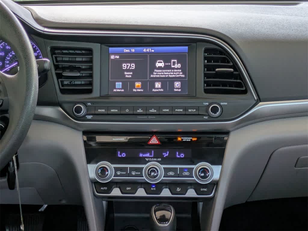 Thumbnail: 2020 Hyundai Elantra - 17