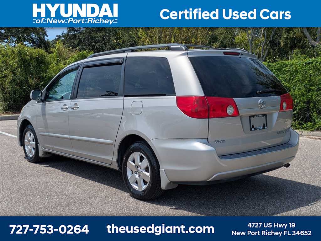 Thumbnail: 2006 Toyota Sienna - 3