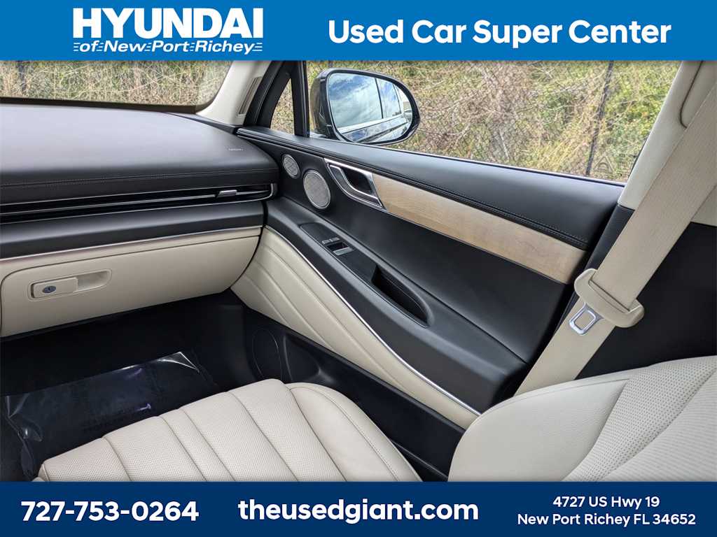 Thumbnail: 2021 Genesis GV80 - 20