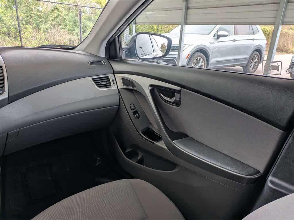 Thumbnail: 2016 Hyundai Elantra - 16