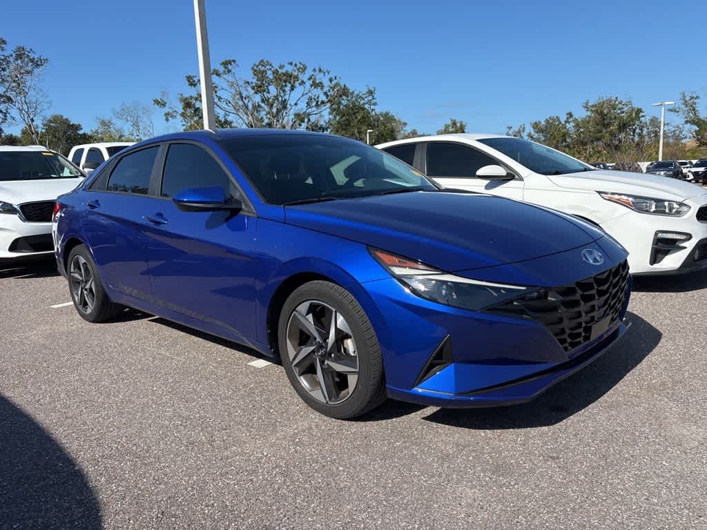 Thumbnail: 2023 Hyundai Elantra - 4