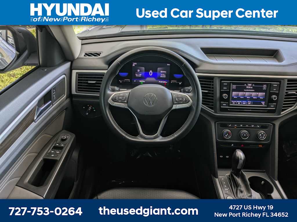 Thumbnail: 2022 Volkswagen Atlas - 18