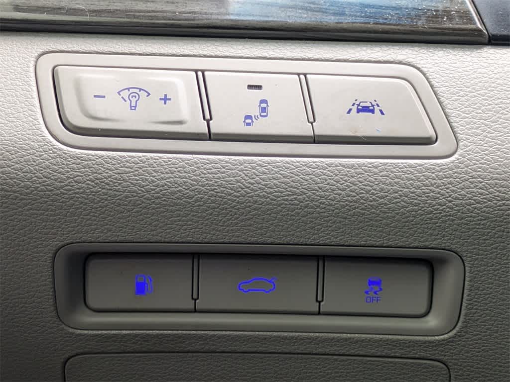 Thumbnail: 2015 Hyundai Sonata - 30