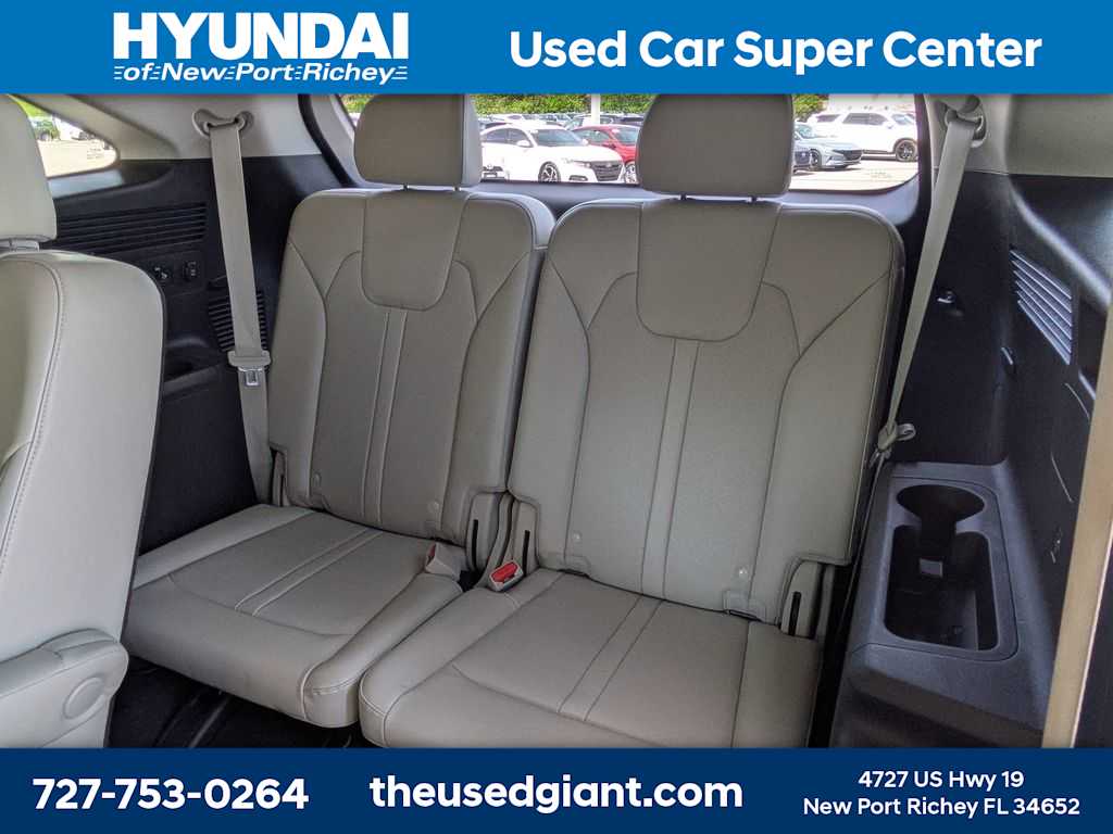 Thumbnail: 2023 Kia Sorento - 15