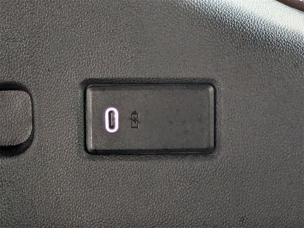 Thumbnail: 2023 Chevrolet Tahoe - 18