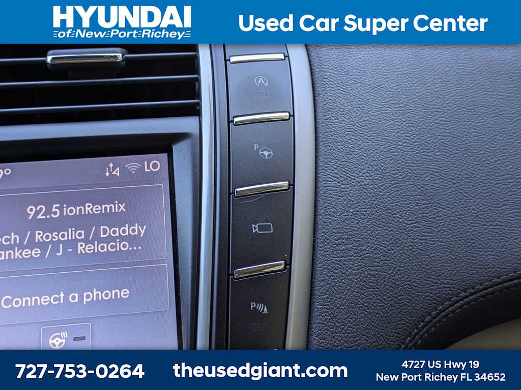 Thumbnail: 2020 Lincoln Nautilus - 30