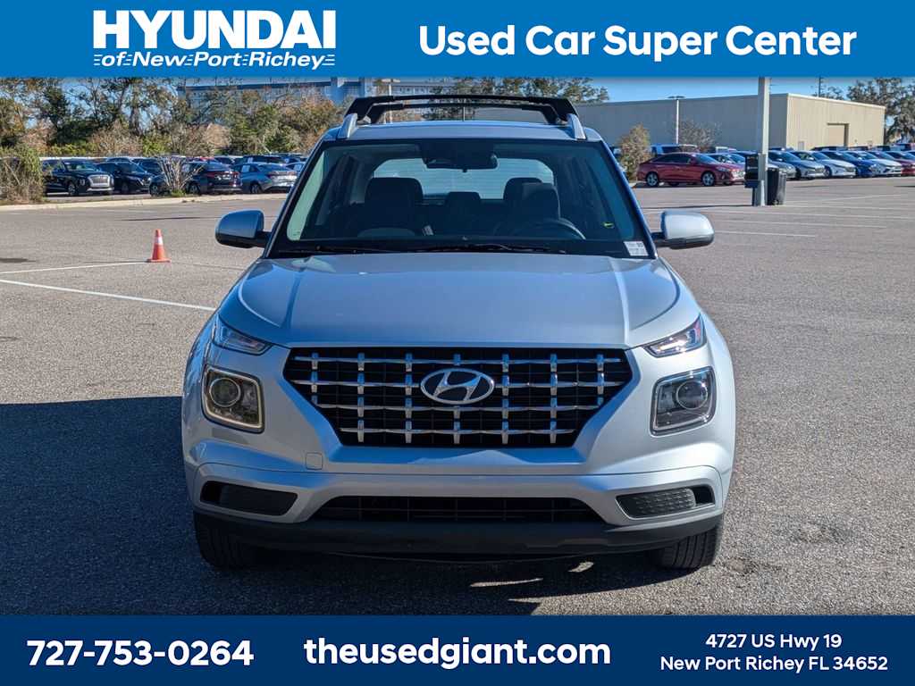 Thumbnail: 2023 Hyundai Venue - 8