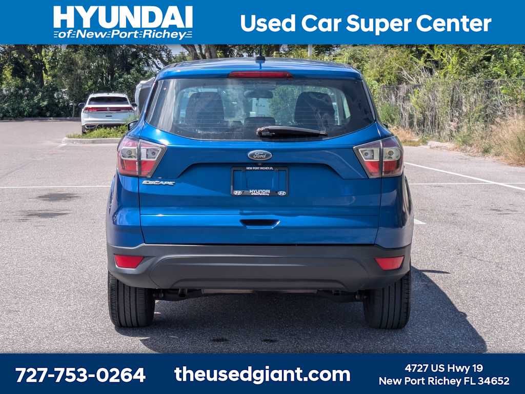 Thumbnail: 2017 Ford Escape - 3