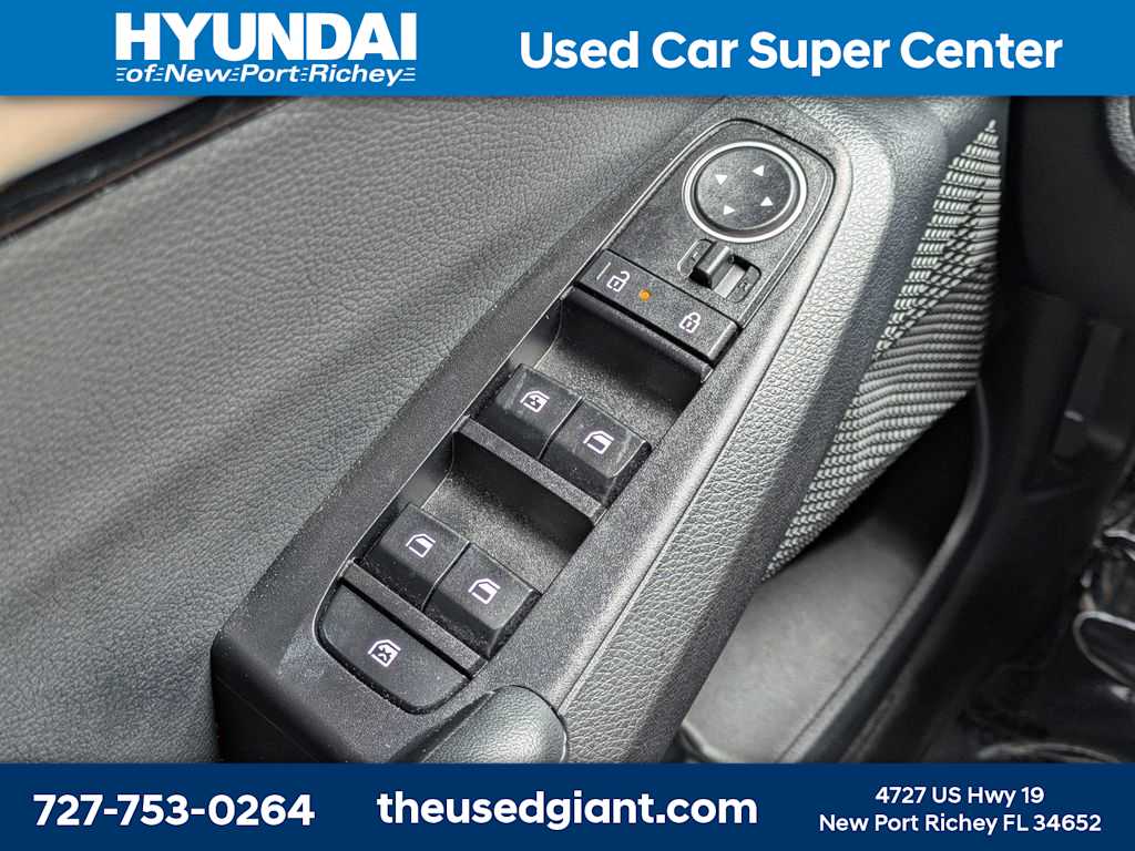 Thumbnail: 2025 Kia Seltos - 29