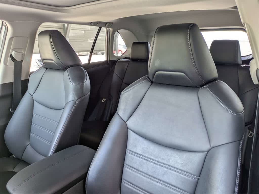 Thumbnail: 2022 Toyota RAV4 - 7