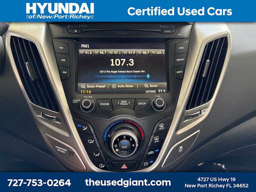Thumbnail: 2015 Hyundai Veloster - 24