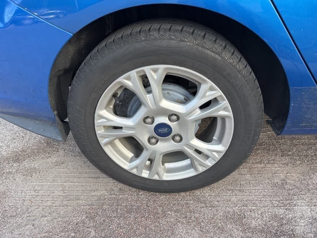 Thumbnail: 2011 Ford Fiesta - 6