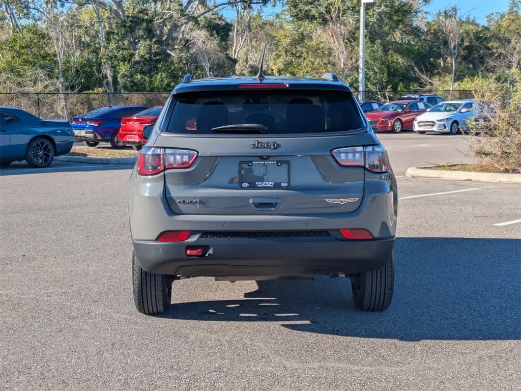 Thumbnail: 2021 Jeep Compass - 4