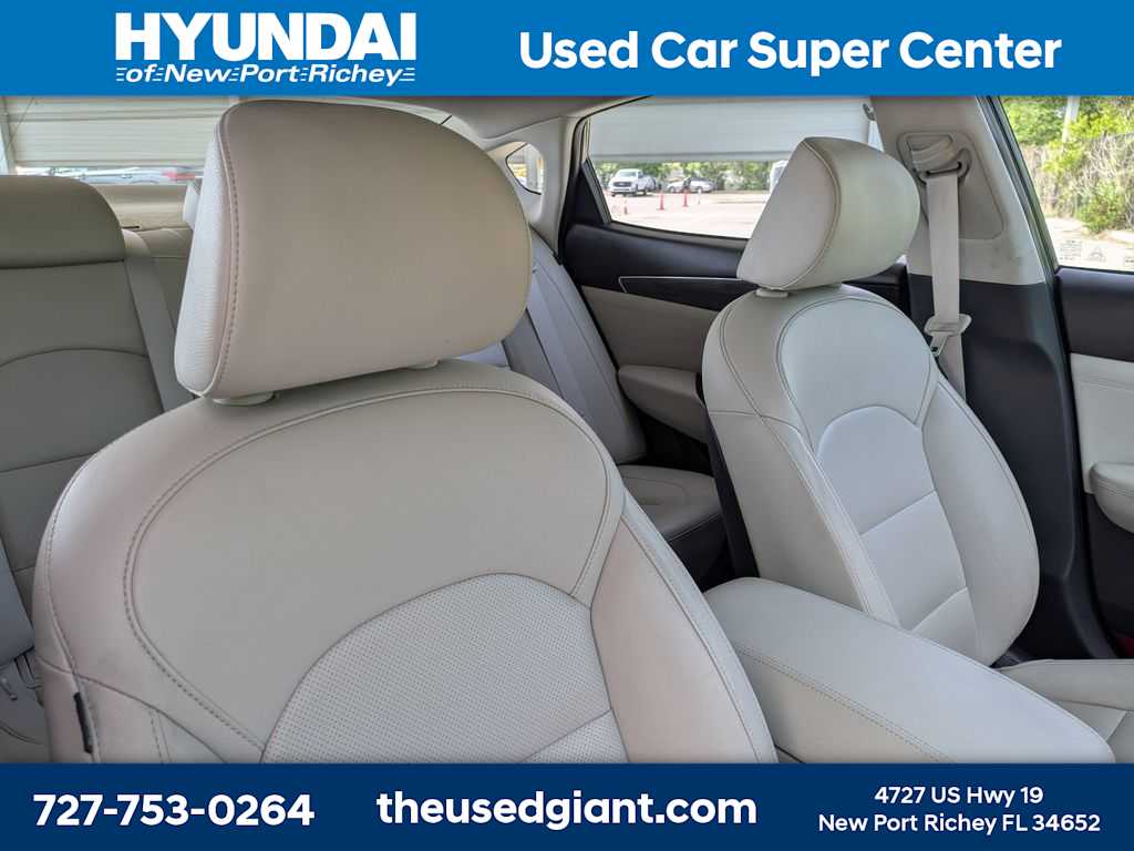 Thumbnail: 2020 Kia Cadenza - 6