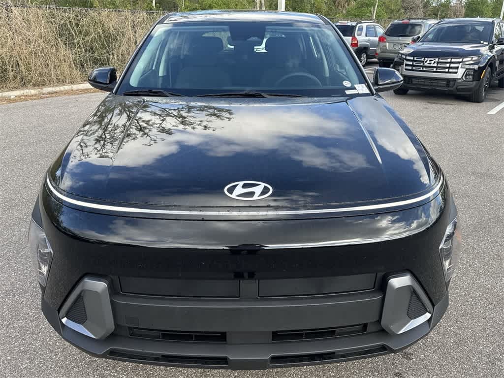 2025 Hyundai Kona SE 8