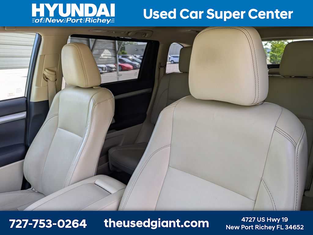 Thumbnail: 2016 Toyota Highlander - 7