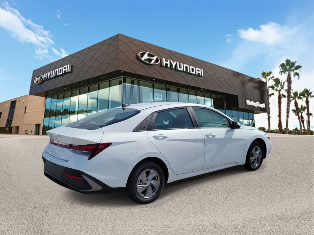 Thumbnail: 2026 Hyundai Elantra - 3