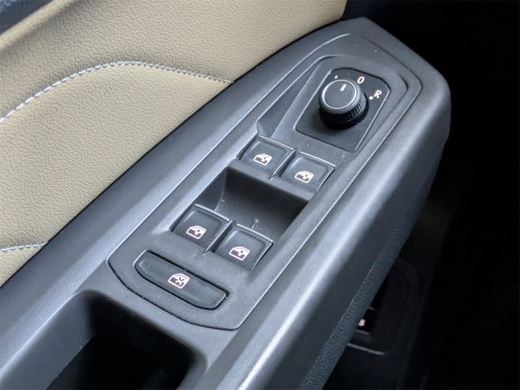 Thumbnail: 2023 Volkswagen Atlas - 33