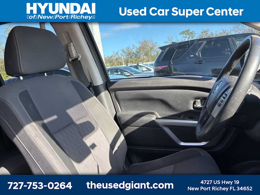 Thumbnail: 2021 Nissan Titan - 9