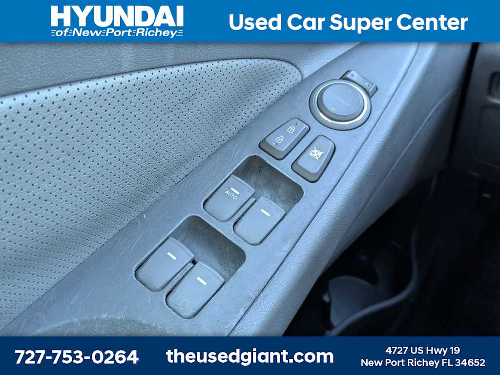 Thumbnail: 2013 Hyundai Sonata - 32