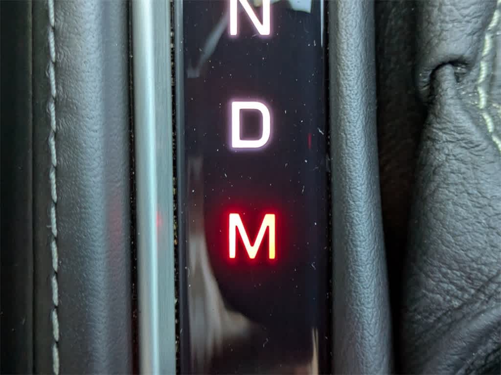 Thumbnail: 2014 Chevrolet Corvette - 26