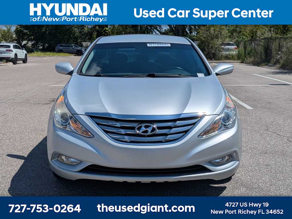 Thumbnail: 2013 Hyundai Sonata - 8