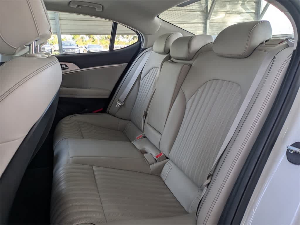 Thumbnail: 2020 Genesis G70 - 14