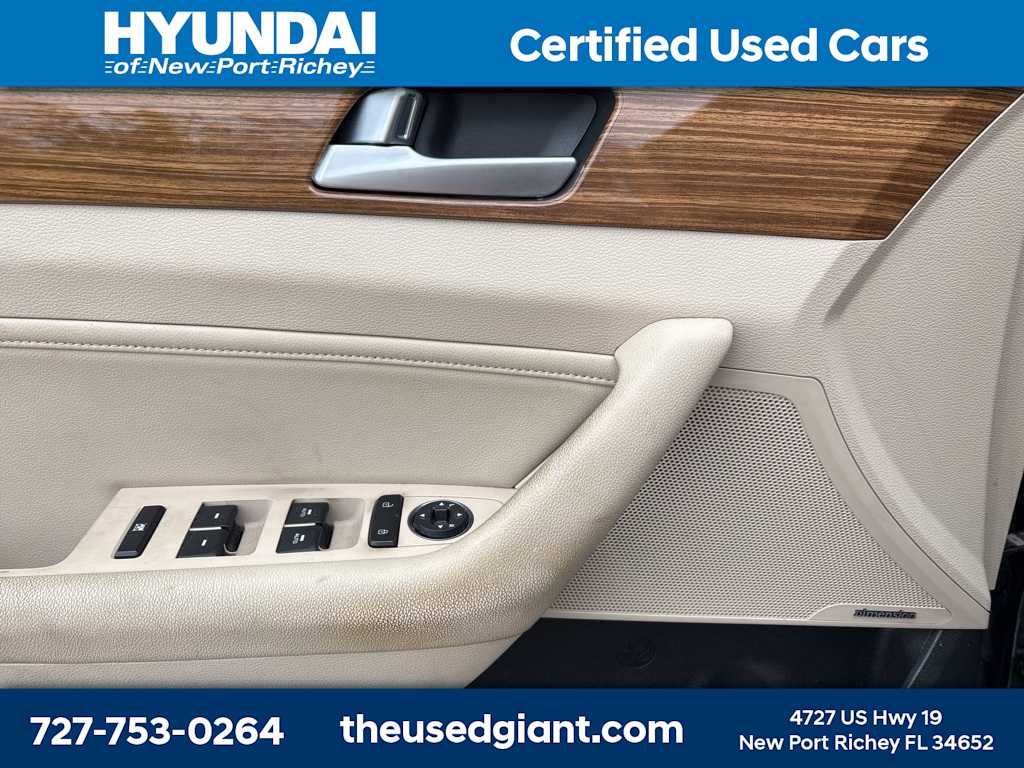 Thumbnail: 2015 Hyundai Sonata - 10