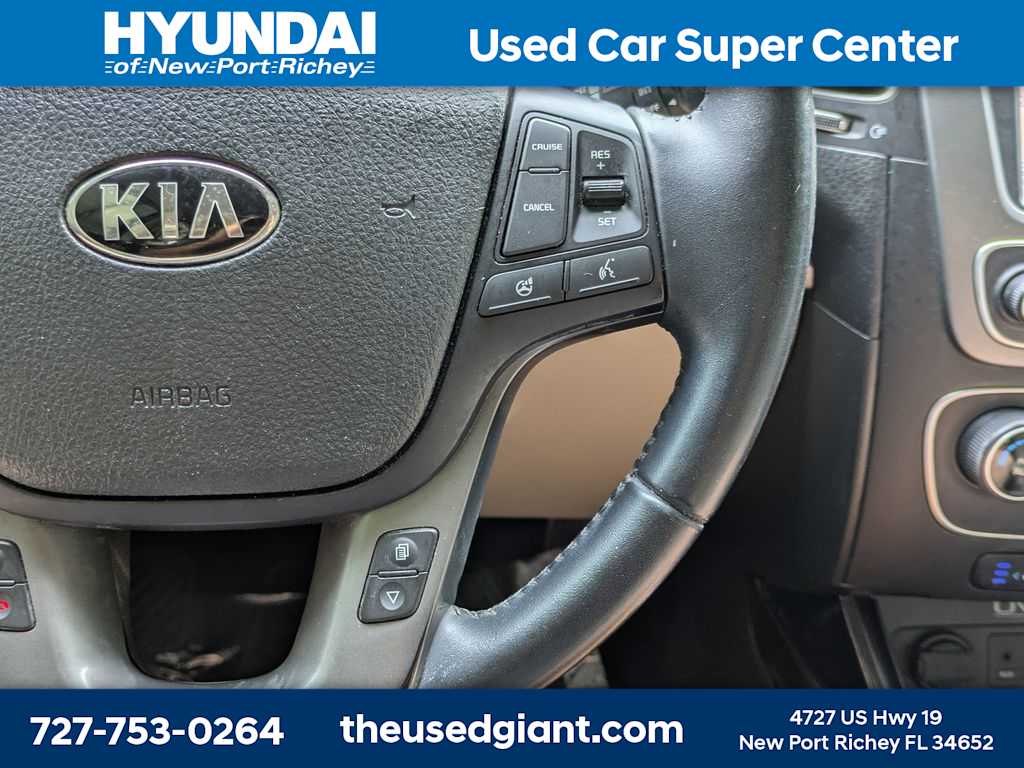 Thumbnail: 2015 Kia Sorento - 37
