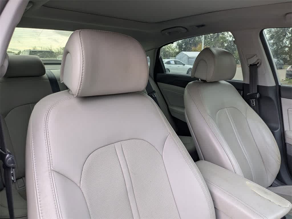 Thumbnail: 2015 Hyundai Sonata - 6