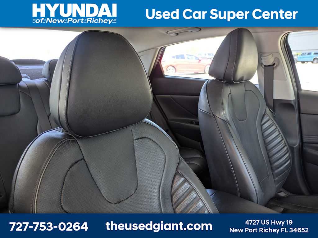 Thumbnail: 2023 Hyundai Elantra - 6