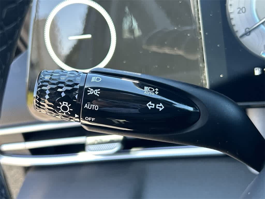 Thumbnail: 2025 Hyundai Elantra - 28