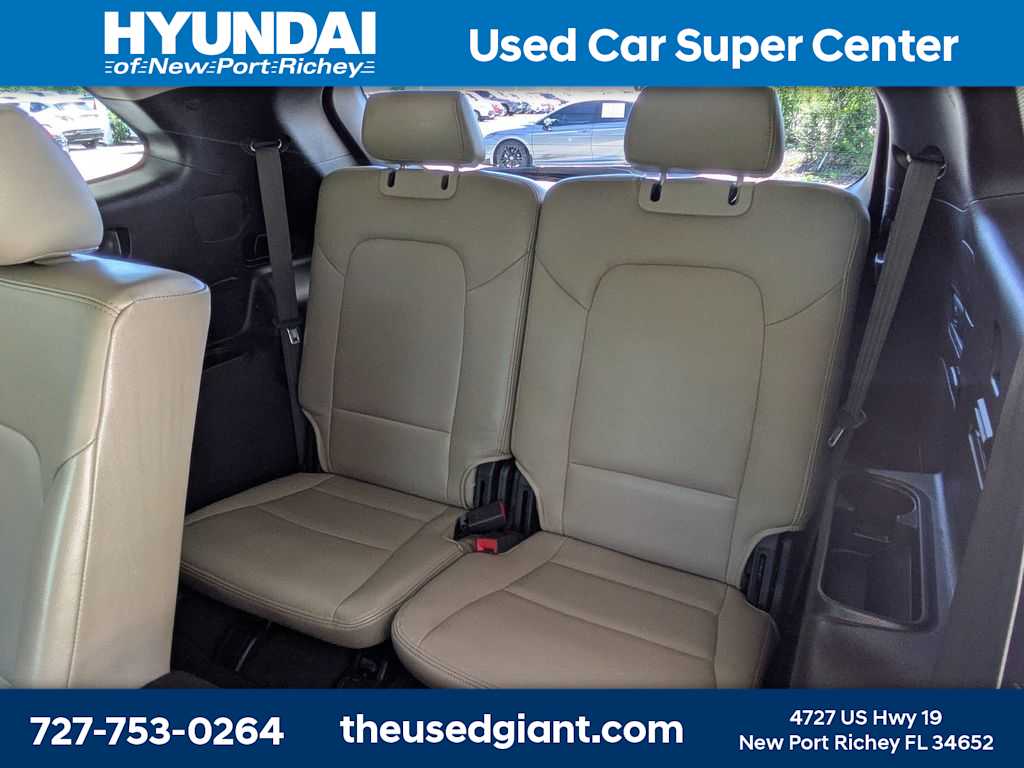 Thumbnail: 2017 Hyundai Santa Fe - 14