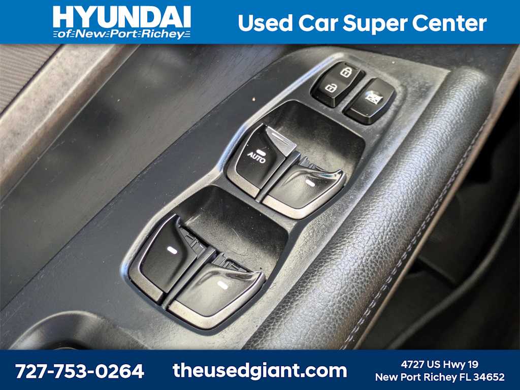 Thumbnail: 2013 Hyundai Santa Fe - 26