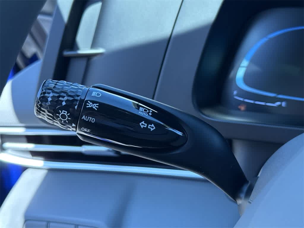 Thumbnail: 2025 Hyundai Elantra - 25