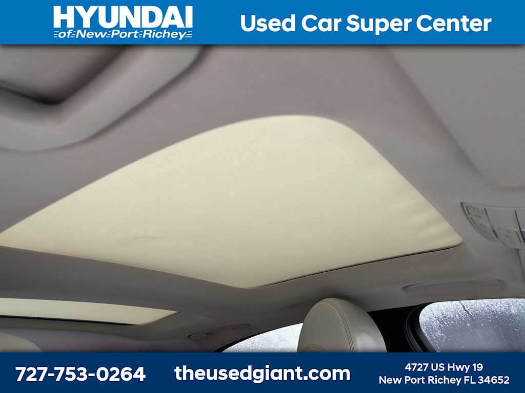 Thumbnail: 2017 Mercedes-Benz C-Class - 8