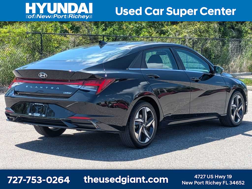 Thumbnail: 2023 Hyundai Elantra - 5
