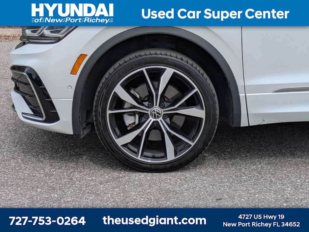Thumbnail: 2023 Volkswagen Tiguan - 10