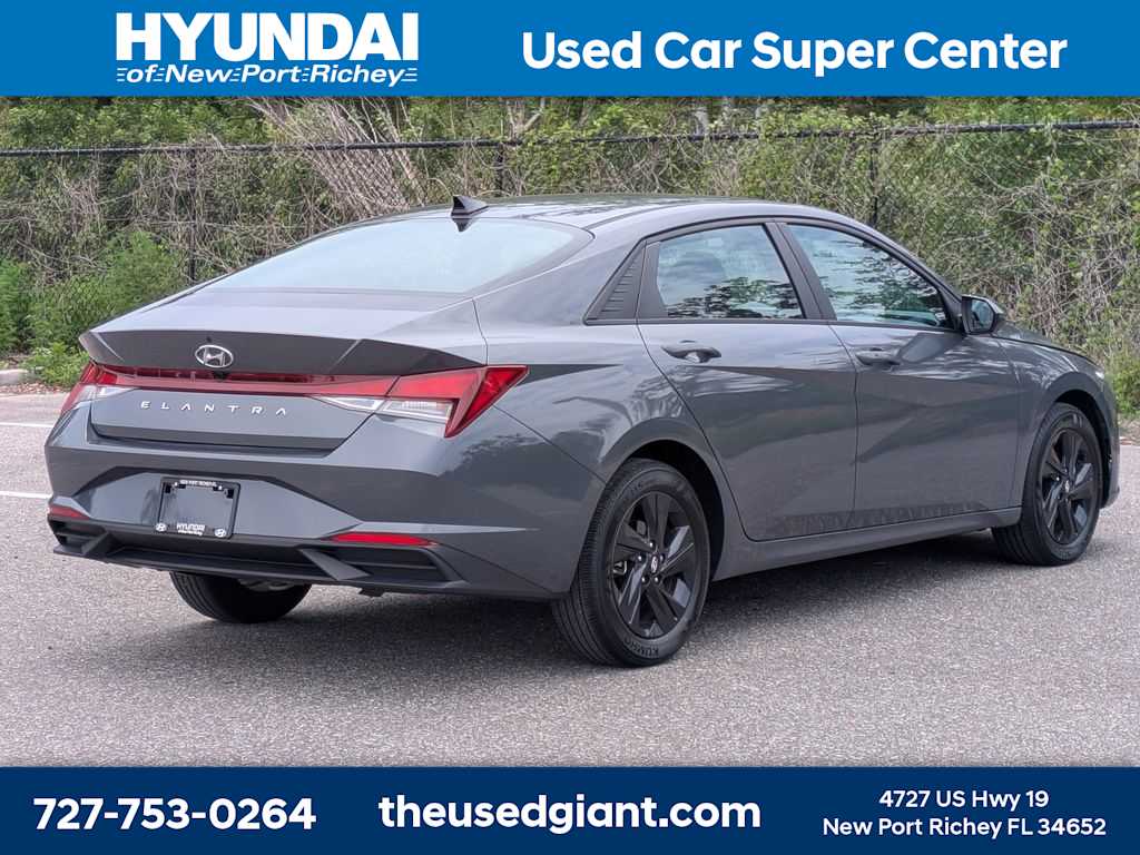 Thumbnail: 2023 Hyundai Elantra - 5