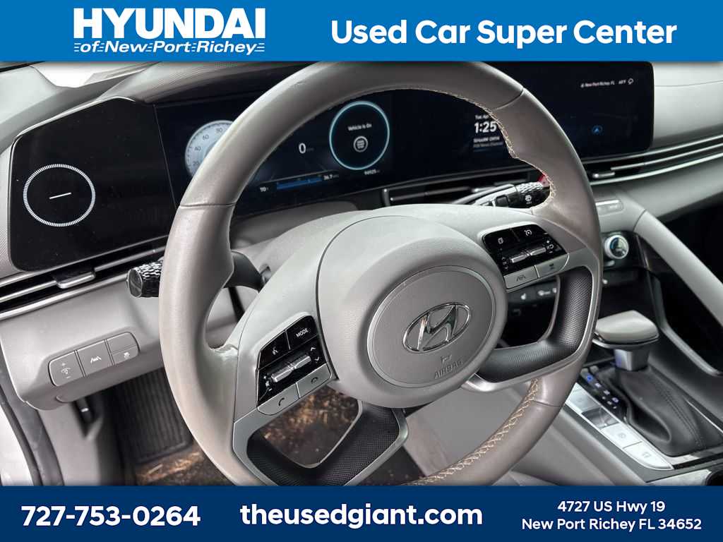 Thumbnail: 2023 Hyundai Elantra - 10