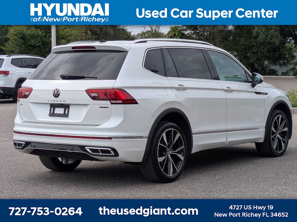 Thumbnail: 2023 Volkswagen Tiguan - 5
