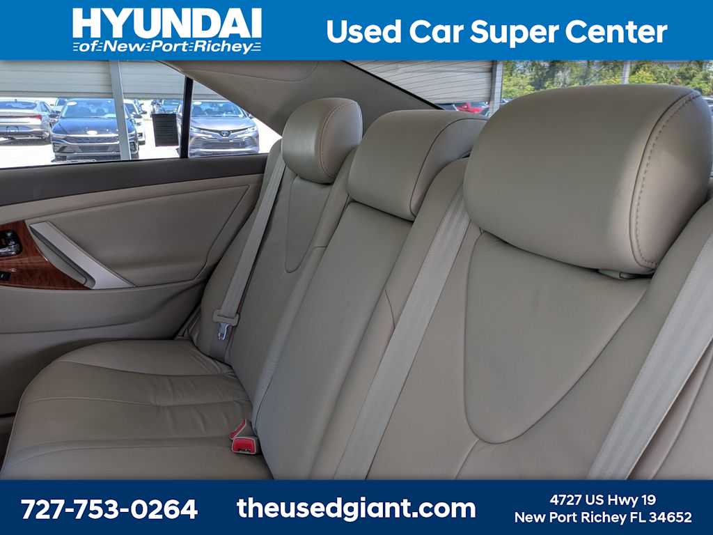 Thumbnail: 2011 Toyota Camry - 14