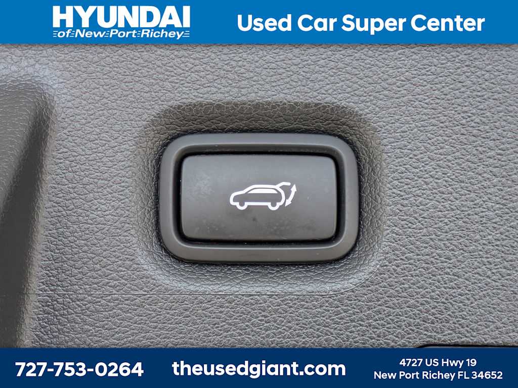 Thumbnail: 2023 Hyundai Santa Fe - 13