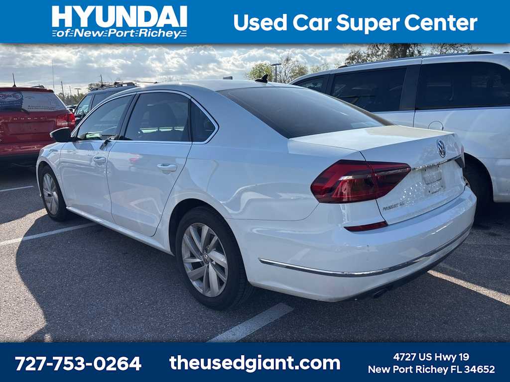 Thumbnail: 2018 Volkswagen Passat - 2