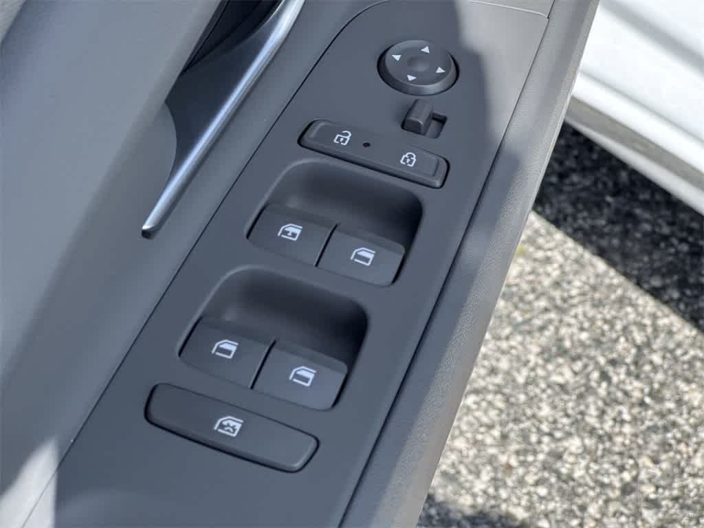 Thumbnail: 2025 Hyundai Elantra - 15